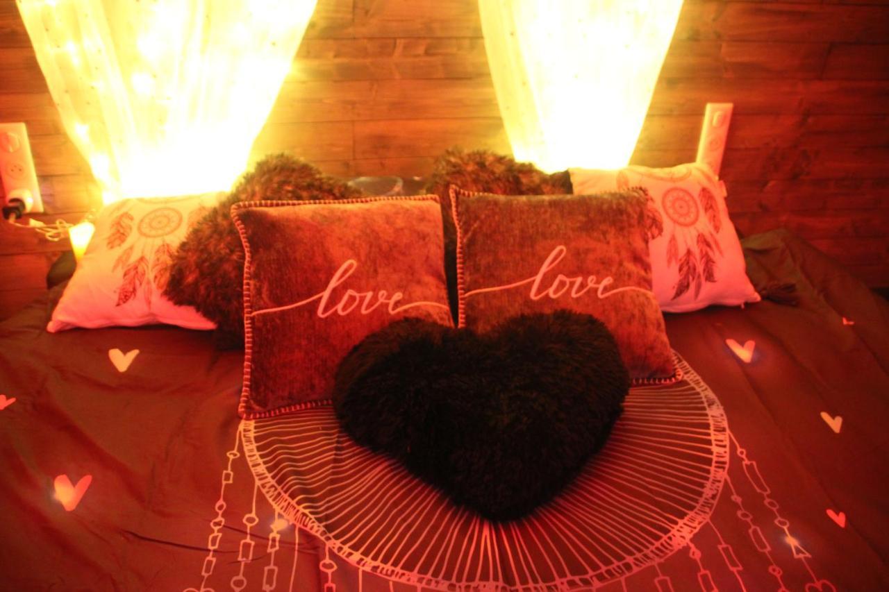 L'Attrape Reves - Gite Le Romantique Caden Exterior photo